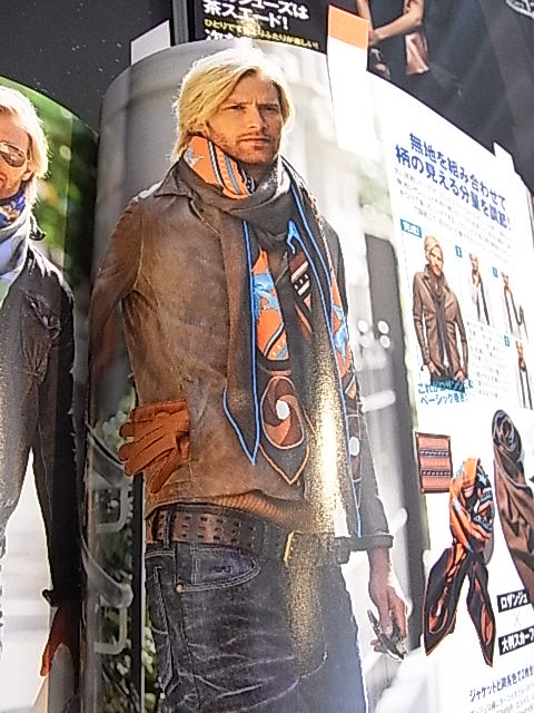 UGG アグは4ページ分紹介されていました 最初の開きがペコス風ムートンブーツ 今年の冬は寒くなると天気予報士さん どうなるんでしょうか