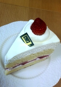 クニヒロのショートケーキ