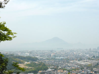 興居島