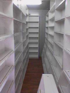 書庫床貼り