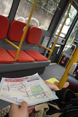 ハチ公バス車内