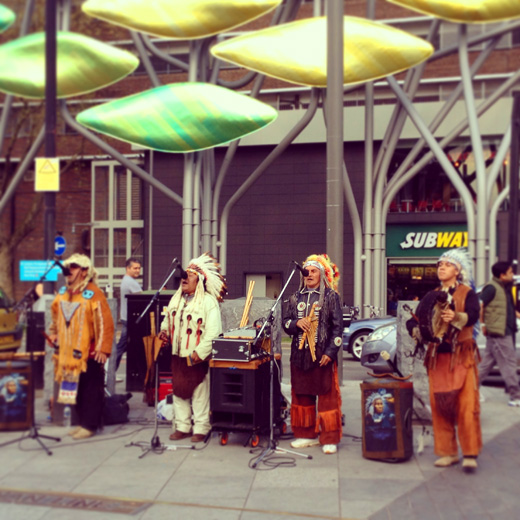 Busking - Native American @ Stratford station, London/ バスキング - ネイティブ・アメリカン @ ストラトフォード駅
