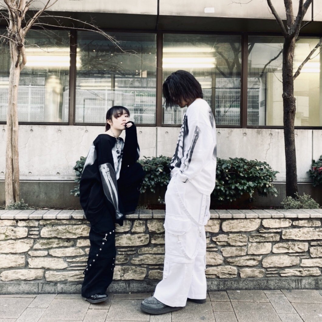 NEW ARRIVAL】IKUMI - PIERCED LONG T ＆ PIERCED DENIM PANTS | GYFT 