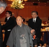 安次郎翁「お別れの会」憧れの方の後ろで