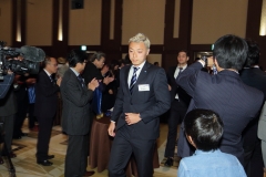 納会