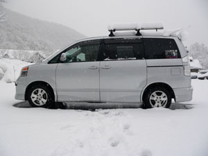 雪景色とタイラー号