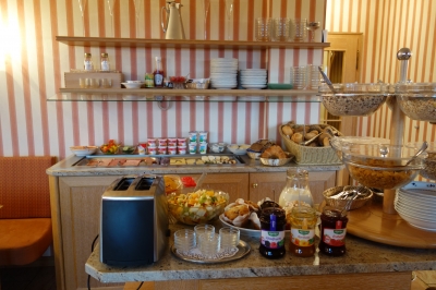 ブルクホテル朝ご飯1
