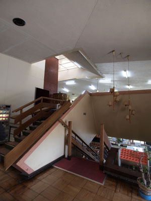 2013-04-13seminarhouse2.jpg