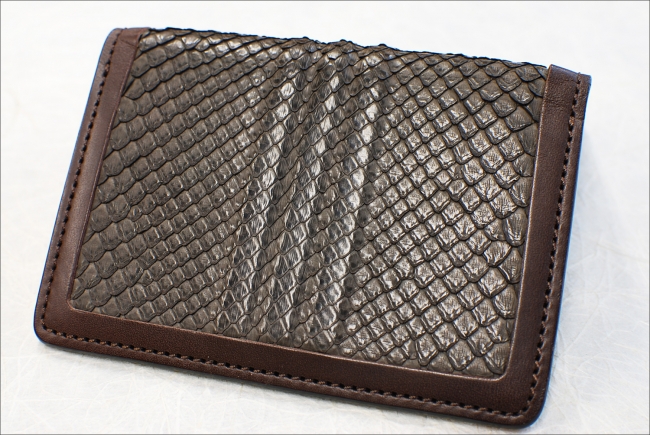 2022公式店舗 ワイルドスワンズ サーフス ヌバックパイソン 長財布