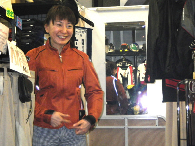 レビュー高評価の商品 レディースジャケット：KUSHITANI京都店 京都店 KUSHITANI | バイクウェア・装備