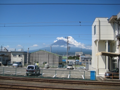 吉原駅から見た富士山