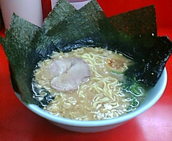 家系ラーメン(のり多め)