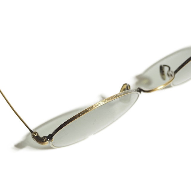 OLIVER PEOPLES(オリバーピープルズ) 新作サングラス ELIA ご