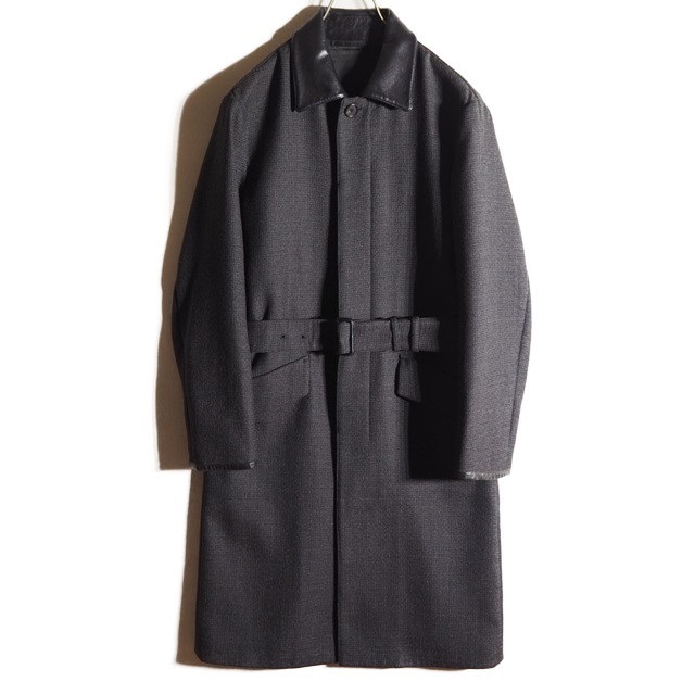 新入荷商品 PRADA プラダ 襟レザー ボンディングウールコート 新入荷商品 PRADA プラダ 襟レザー ボンディングウールコート
