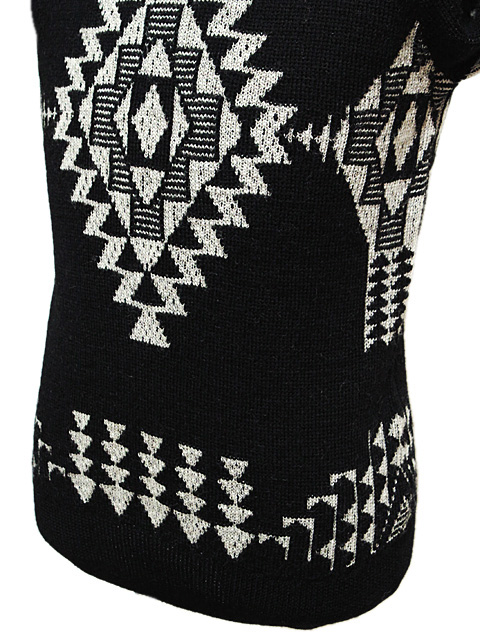 JELADO（ジェラード） CB13802 ネイティブ柄ジャガードクルーネック