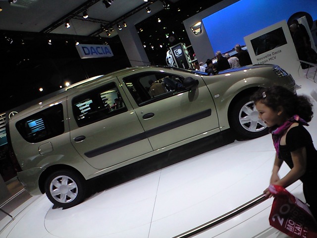 ルノーのグループ会社「DACIA」のロガン