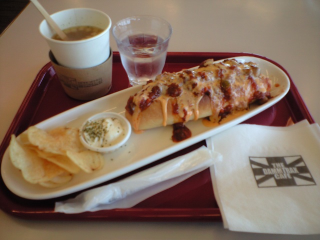独りで食べたチリドック・・・
