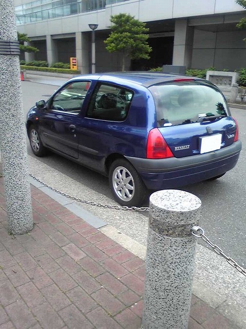 あ、見慣れた車が…