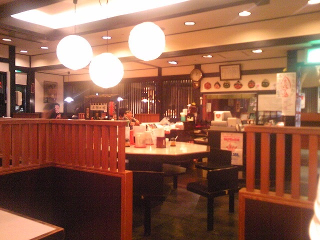 店内もレトロな感アリです♪