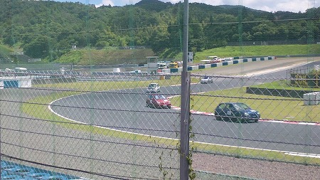 けっこうな台数が一緒にはしってます