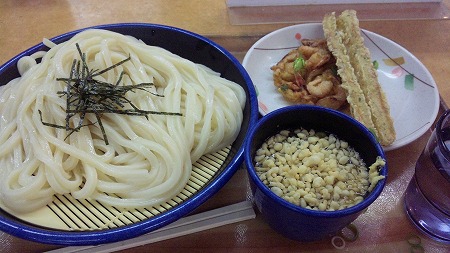 でも別のSAでうどんです!