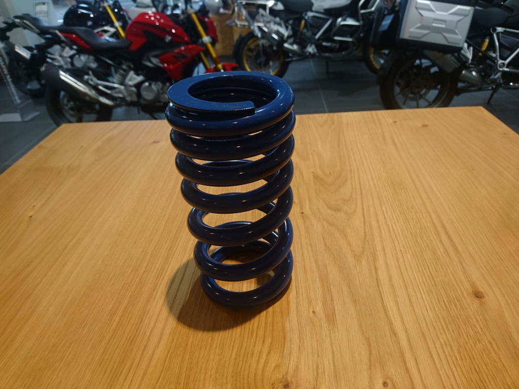 Centralオリジナル、ローダウンキット販売開始 | Motorrad 世田谷店 