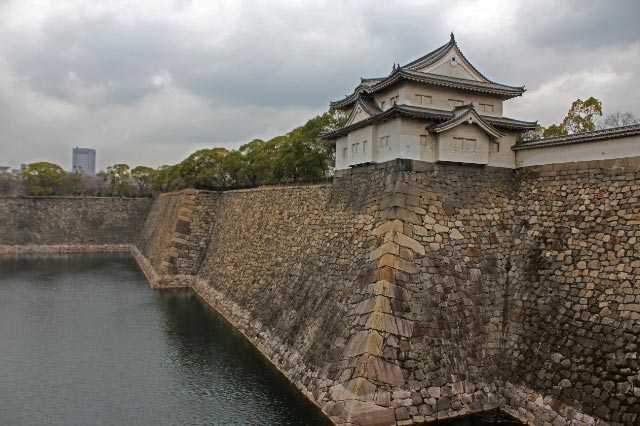 大阪城濠-1.jpg