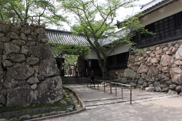 門-1.jpg