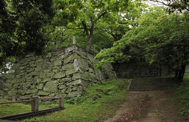 徳島城の石垣-1.jpg