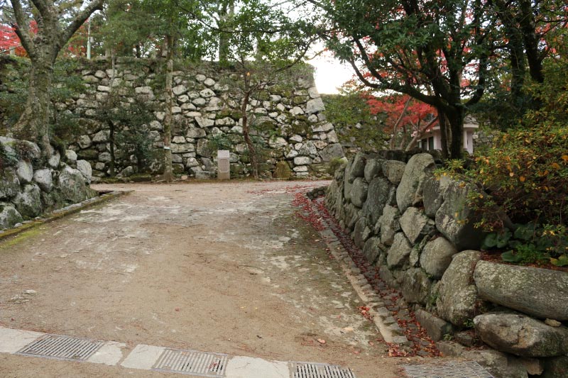 二の丸 助左衛門ご門跡-1.jpg