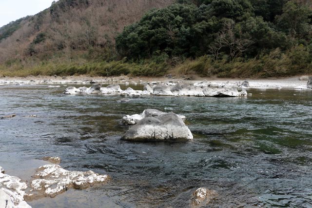 岩-1.jpg