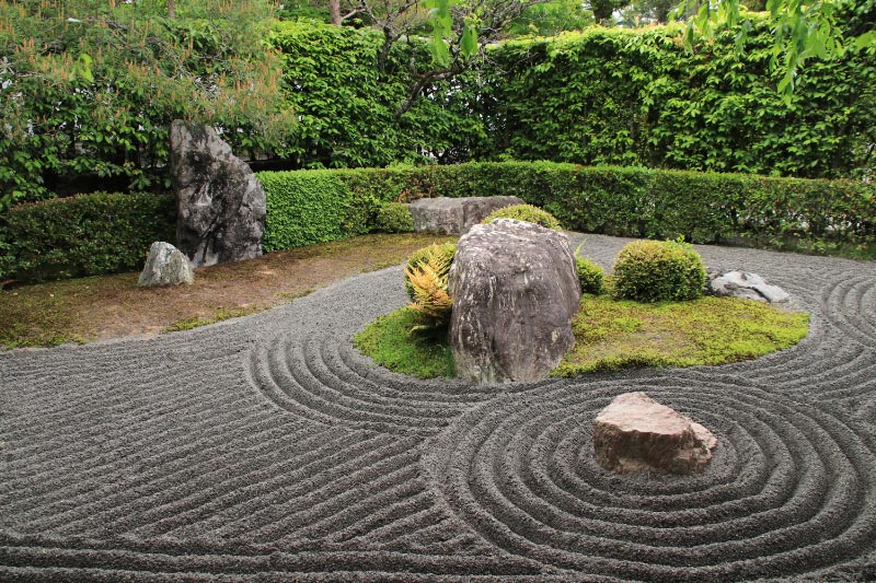 陰の庭-1.jpg