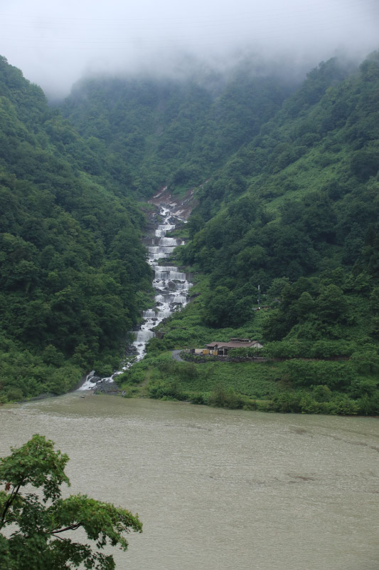 滝-1.jpg