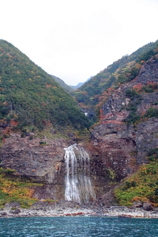 カムイワッカの滝-1-1.jpg