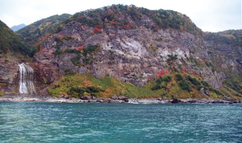 カムイワッカの滝-1-2の修正.jpg