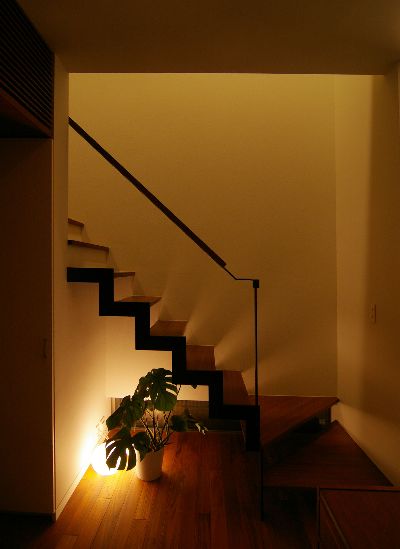 家族を温かく迎えるおかえり収納