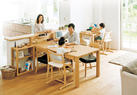 ダイニングで活用する学習机