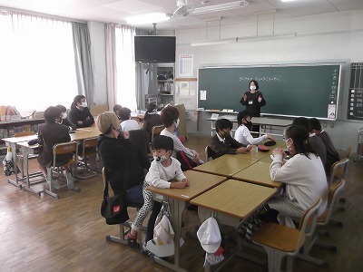 土曜参観（学校開放月間）
