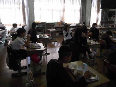 今日の給食風景（全学年）