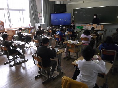 給食風景（全学年）