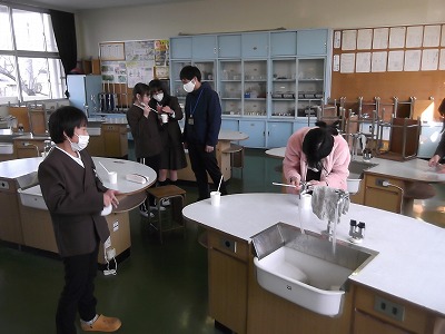 クラブ活動（３年生見学）