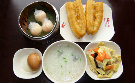 朝食