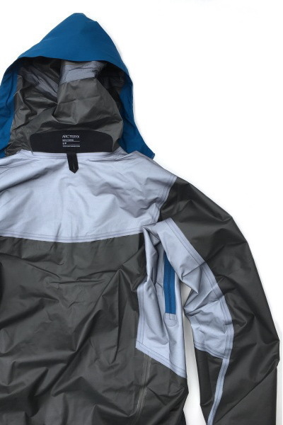 ARC'TERYX BETA SL JACKET | Discovery BlueEarth ARC'TERYX BETA SL JACKET | Discovery BlueEarth