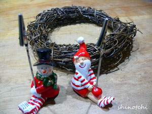 簡単手作りクリスマスリース作り方