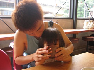 ココア飲んでます
