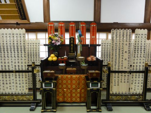 施餓鬼壇