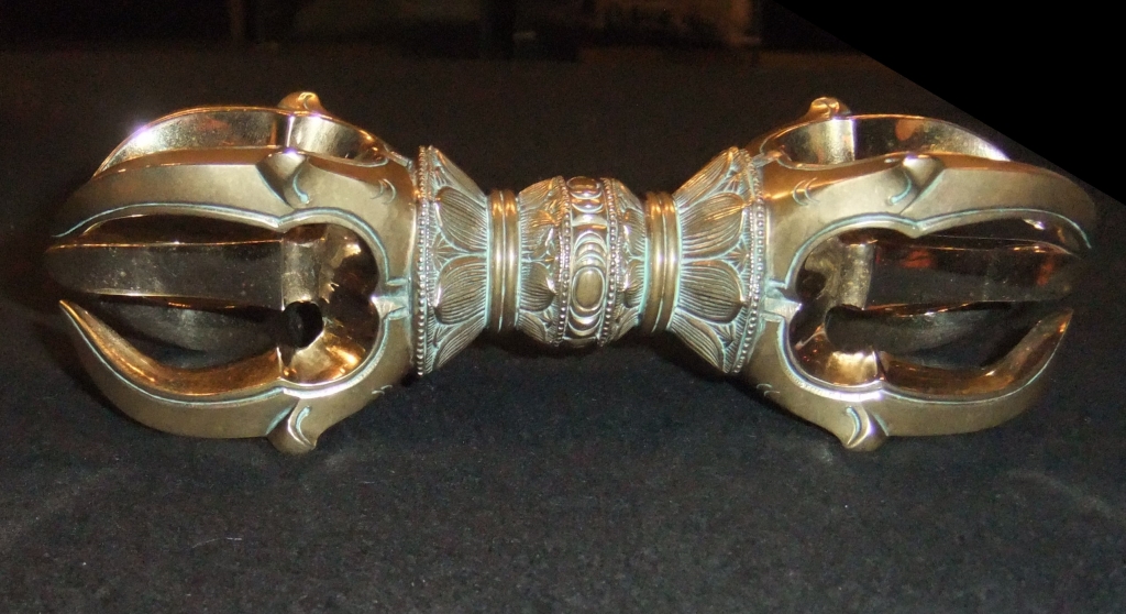 【修縁堂】密教法具摩宝珠鬼面杵中空は入蔵可能です2頭の炎の玉は開けることができる 修縁堂】密教法具摩宝珠鬼面杵中空は入蔵可能です2頭の炎の玉は