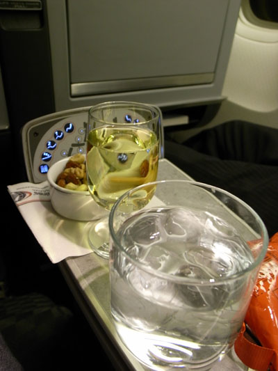 AA613 JFK-MIA | 運び屋