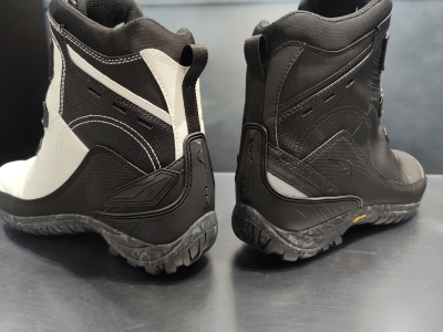 KUSHITANI クシタニ K-6301 フローシューズ 2024年モデル K-6301 フローシューズ バイク用品のクシタニ｜KUSHITANI JAPAN