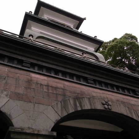 尾山神社 加賀100万石の基盤「前田利家」の神社。オランダ人設計の神門がハイカラ！ | それでも明日はくる